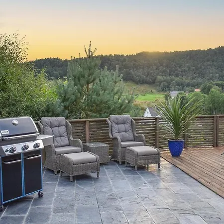 Luxury Fjord Cabin With Jacuzzi Stunning View And Grill Hut Holiday home *