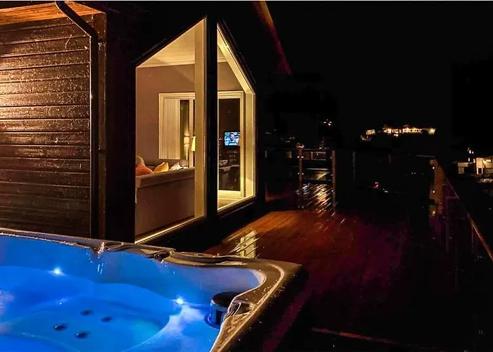 Luxury Fjord With Jacuzzi Stunning View And Grill Hut Casa de Férias Sveio