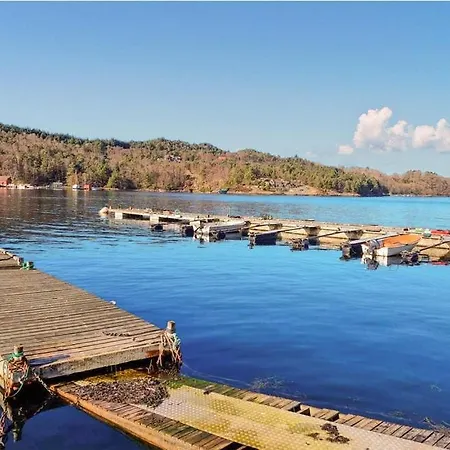 Casa de Férias Luxury Fjord Cabin With Jacuzzi, Boat Dock & View *