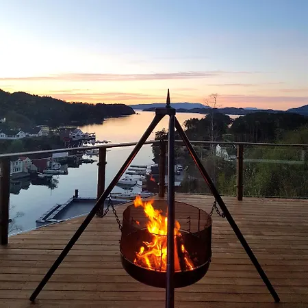 Casa de Férias Luxury Fjord Cabin With Jacuzzi, Boat Dock & View Sveio